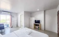 克隆路昂-小蒼蘭賓館