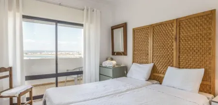 Praia da Rocha 2 bed flat- amazing view Отели рядом со станцией Portimao
