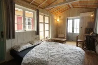 Saku Cafe Hotel di 