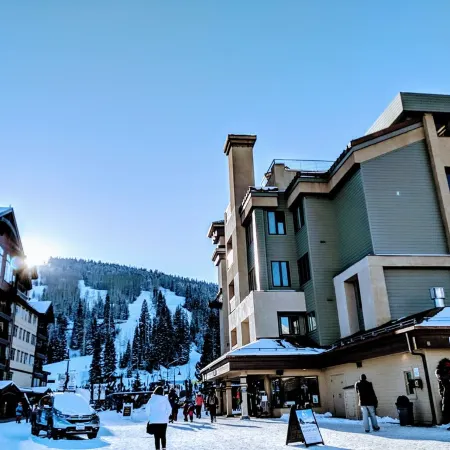 Mountain View Ski-in/out Studio @ Purg Resort/3Bd/Rooftop Hot Tub/Fitness Center