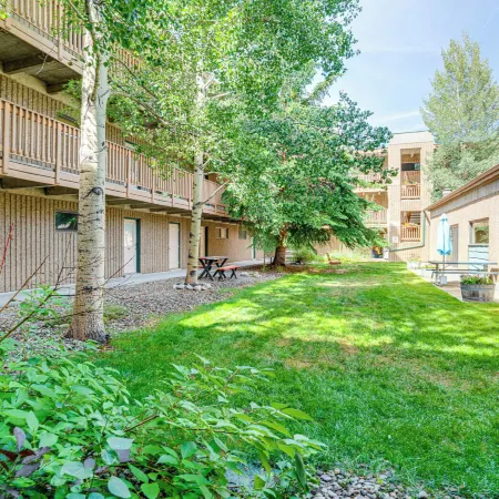 2 Blocks to Main St Downtown Frisco Condo!