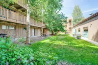 2 Blocks to Main St Downtown Frisco Condo! - Swimmingpools