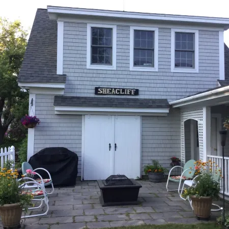 Cozy Efficiency with Beautiful Ocean Views