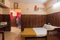 Deluxe one bedroom apartment  with balcony - opposite to cochin airport