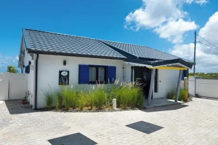 RÊVE BLEU Superb villa with sea view and private pool