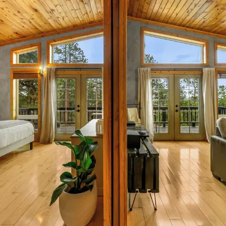 Bailey Treetop Retreat: Spacious, Hot Tub, Pool Table, Yoga, Family, Views Отели в г. Бейли