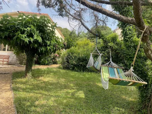 Studio in the pines and swimming pool Hotels in Ales