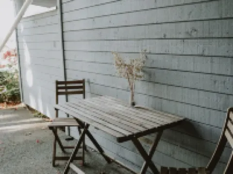 A quiet oceanfront hideaway on the shoreline of Nanoose Bay. Hotels in Nanaimo E