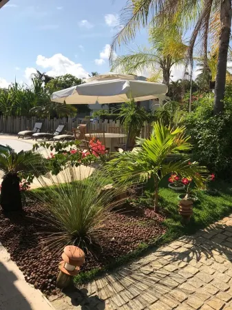 High standard house near the beach. A large chalet in an APA. Отели рядом с достопримечательностью «Parque Ecológico de Lauro de Freitas»