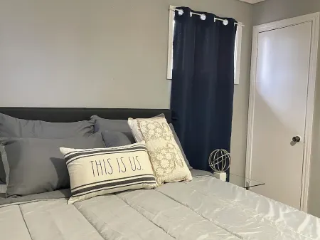 Entire Cozy Home + Free Parking + Fast Wi-Fi & Located in Central Area