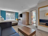 Holiday Inn Express & Suites PORTLAND-JANTZEN BEACH by IHG Hotels in Multnomah County