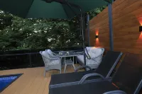 Kışın Isıtmalı havuz keyfi. Yazın yeşilin her tonunun keyfini sürmek için köyevi فنادق في Masukiye Mahallesi