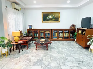 รูปภาพของSpacious 4-bedroom townhome in beautiful Krung Thep Maha Nakhon with WiFi, AC
