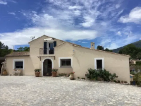 Madilauric 2 BNB à Peymeinade 6/8 Pax, Pays de Grasse les Parfums et Cannes Hotels in Peymeinade