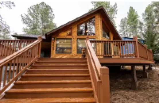 Woodrow’s Cabin-pet friends-Kaibab forest-Snowbowl