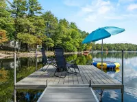 3-story waterfront haven w/ unparalleled views, Hotspring spa, watch our video! - Homestays