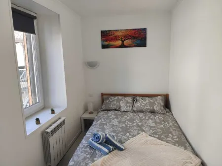 Ultra-center Thonon apartment in small condominium.