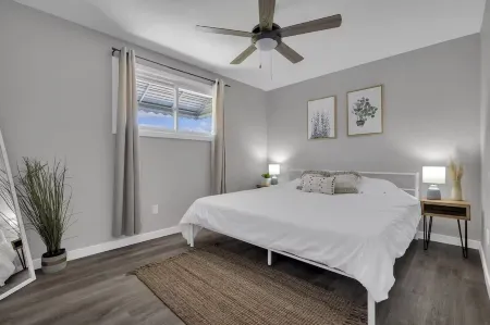 Niagara Family Stay | Near Brock, Falls & Wineries