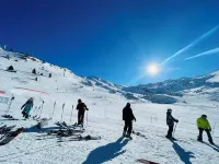 10% off for summer school holidays - stunning chalet sleeps up to 10