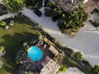 Le Poirier Hotels in Gordes