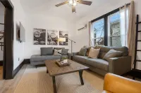 Quiet 2 BD Apartment in Downtown