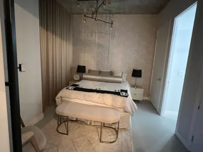 Downtown oasis in the heart of Toronto! Perfect location to explore and enjoy!! Hotels in Fashion District