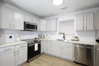 Comfy 2-bedroom townhome in Sherman, TX