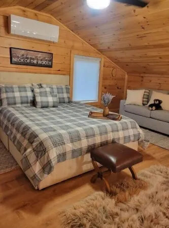 Brand New Luxury Cabin 5 minutes to TIEC