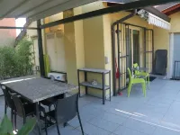 [I Laghi di Como] Apartment 7 People - LargeTerrace-3Rooms-2Bathrooms-1Kitchen Hotel a Erba