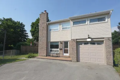 Spacious 4BR • Big Yard • Family, Business & Relocation-Friendly Hotels near Petticoat Creek Conservation Park