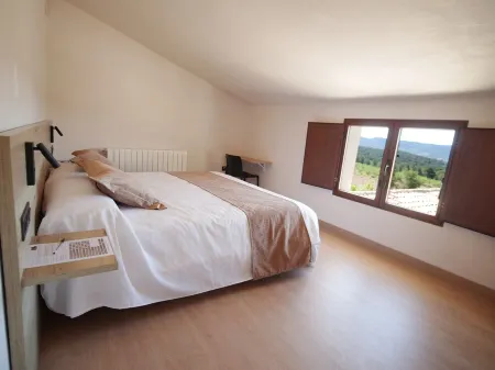 Caseta Blanca, located in the Alicante area of Onil.