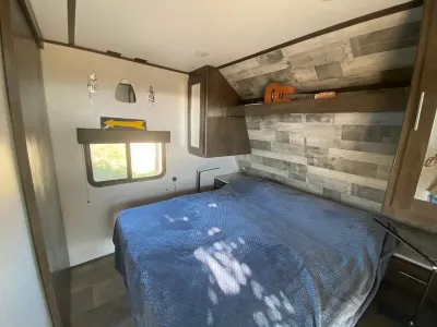 RV on the beach with pool and Starlink Hotels in der Nähe von Laguna de Manialtepec