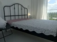 Your beachfront home! فنادق في 