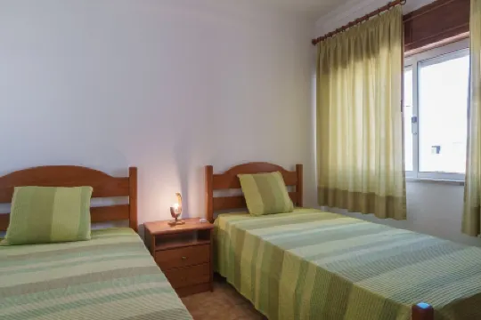 Viggo White Apartment, Armacao de Pera, Algarve