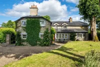 Charming and spacious 6-bedroom farmhouse close to Center Parcs Hotel di 