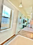 Breathtaking Ocean view, few steps to the beach!!!!!