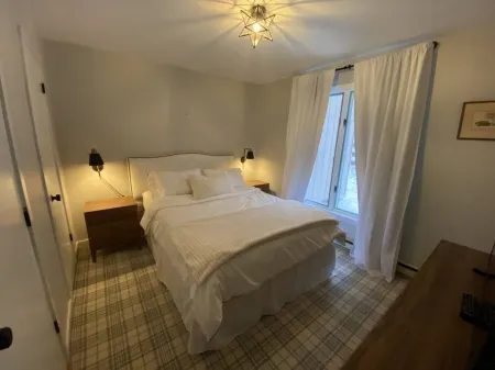 Cozy 3 Bedroom Condo located just steps from Sugarbush