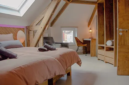 AP4 - 2 bedroom apartment Charleroi Airport Отели в г. Ransart