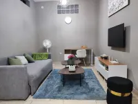 Charming Studio Oasis with Complimentary Parking in Matola Hotels in Matola