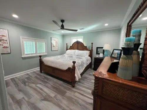 Canal Front Bay View minutes from Beach, 3-bedroom house in tranquil SGI FL