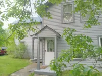 A  Clean and Cozy Centrally Located Pet Friendly Rental .Walk to All Amenities