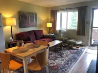 Peaceful cozy place on the river with great views