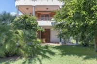 Dive into the Villas of Benicasim Hotel in zona Civil War Trenches