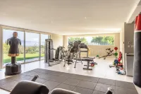 Property with unique view in a quiet area with fitness, hammam and jacuzzi