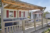 Compleet Ingericht Chalet op 400 m van Centrum en 1,7 km van het Strand Renesse