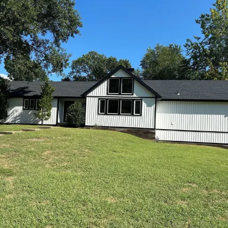 3Bedroom and Loft Countryside Dr Home Minutes from Pitt State and Local Eateries