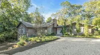 3BR secluded gem w/ pool, minutes to beaches/marinas, walk to town & restaurants