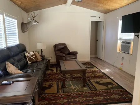 A quiet country retreat 8 miles from town.