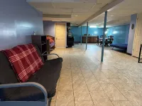 4-bedroom Suburban Retreat in wonderful Warren with 2 full kitchens and 2.5 bath