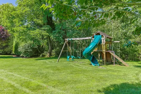 Featured in Boston Globe- fully renovated cape w/ pool & modern barn pool house